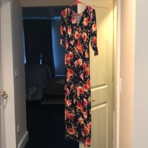 L Maternity 3/4 sleeve dress